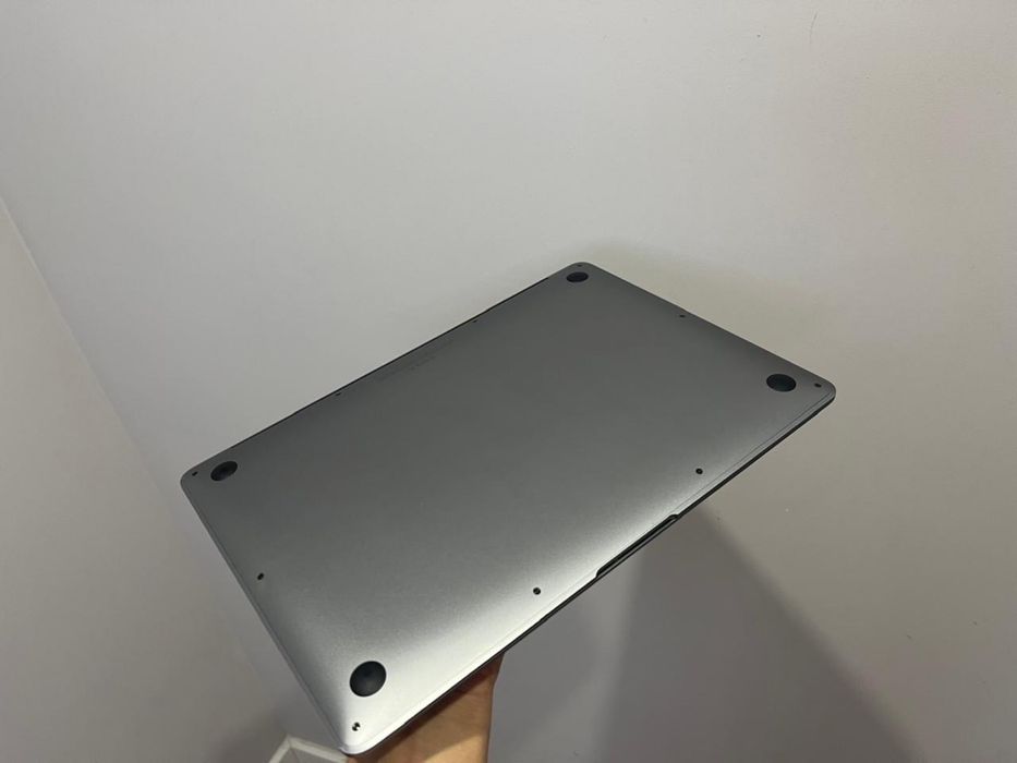Macbook air 13d m1, 8/256, 85%