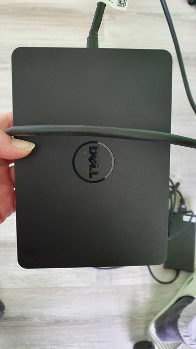 Докинг станция DELL K17A за Дел компютри с USB C със зарядно 150 вата