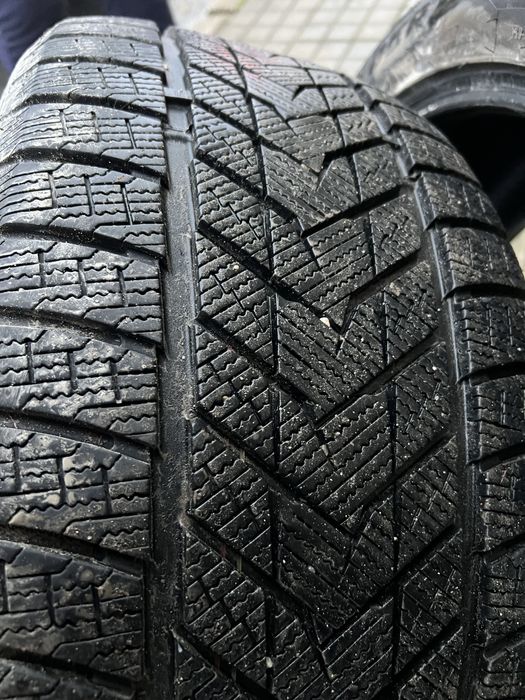 275/45/20 Зимни Гуми