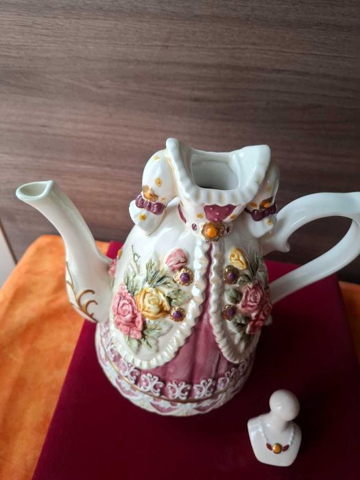 Порцеланов нов чайник