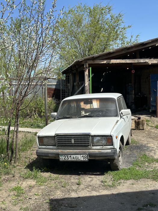 Ваз 2107.