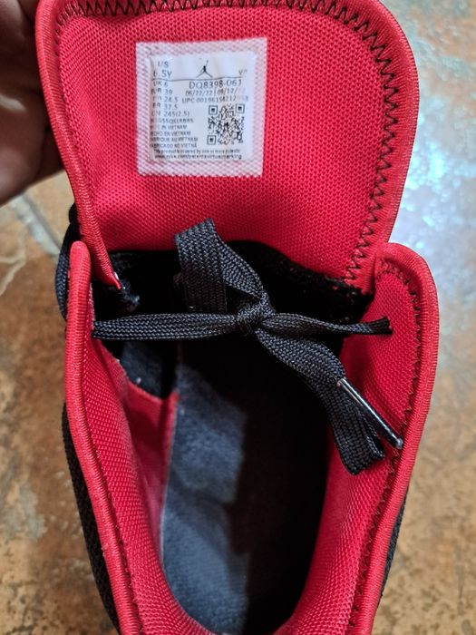 Adidași Jordan mărimea 39