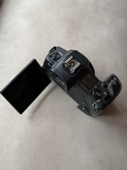 Фотоапарат Canon R