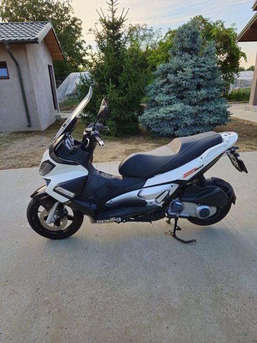 Aprilia SR max 300 Piaggio/Gilera