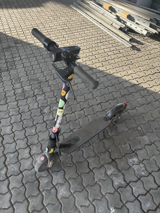 Trotineta Xiaomi Mi Essential