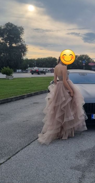 Луксозна бална рокля-като нова,носена само веднъж