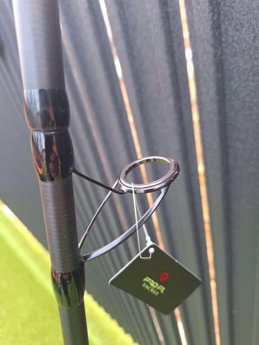 Set 2 Feedere FL Strategist DistanceMH 3.90 80-150g +2 Strategist 5000