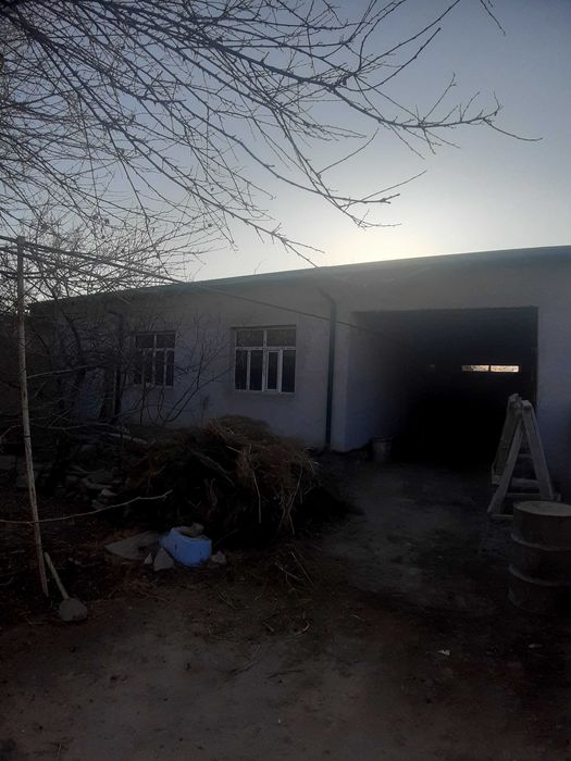 Тахиатош тумани Казакауыл махалласида 4,5 сотукли уй сотилади