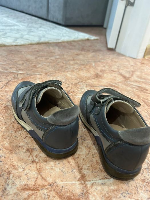 Продам обувь детская