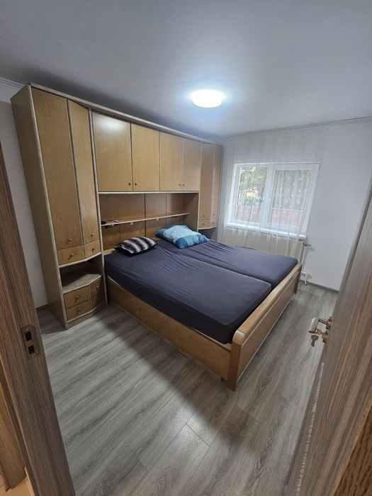 Apartament 3 camere -de închiriat