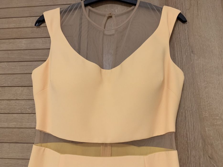 Ново! Официална дълга рокля в жълто