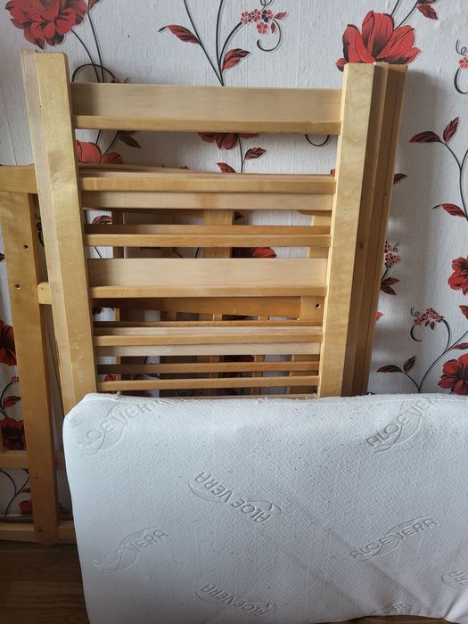 Продам детскую кроватку