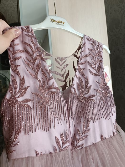 Продам красивое платье