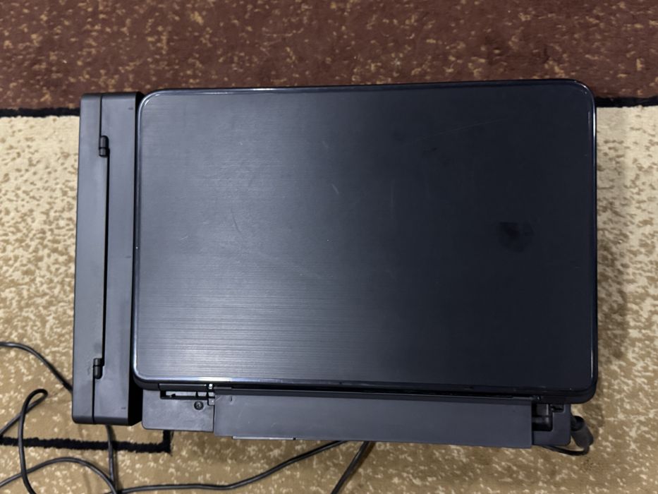 Принтер цветной epson 3550 сканер и копир.