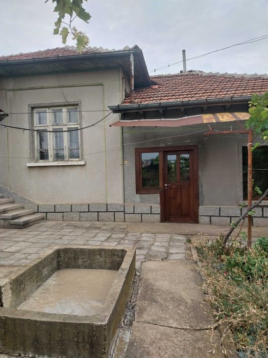 Продава се Къща в Плевен, Сторгозия - 80 кв.м за 383 €/кв.м - Снимка #1