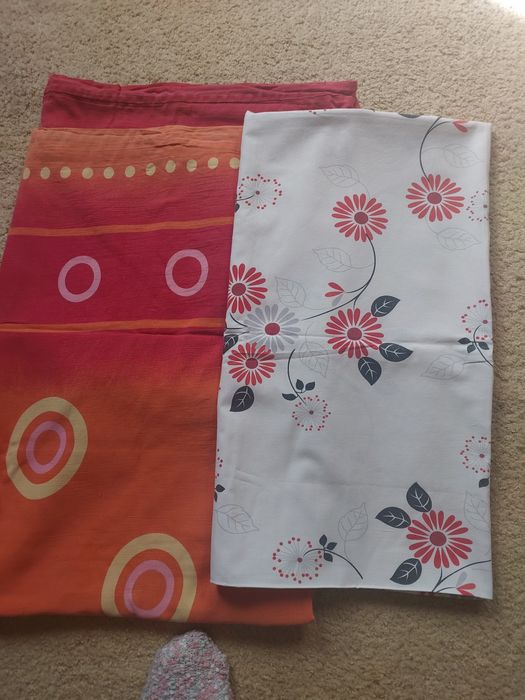 Простынь 120×220. Пододеяльник 130×180.