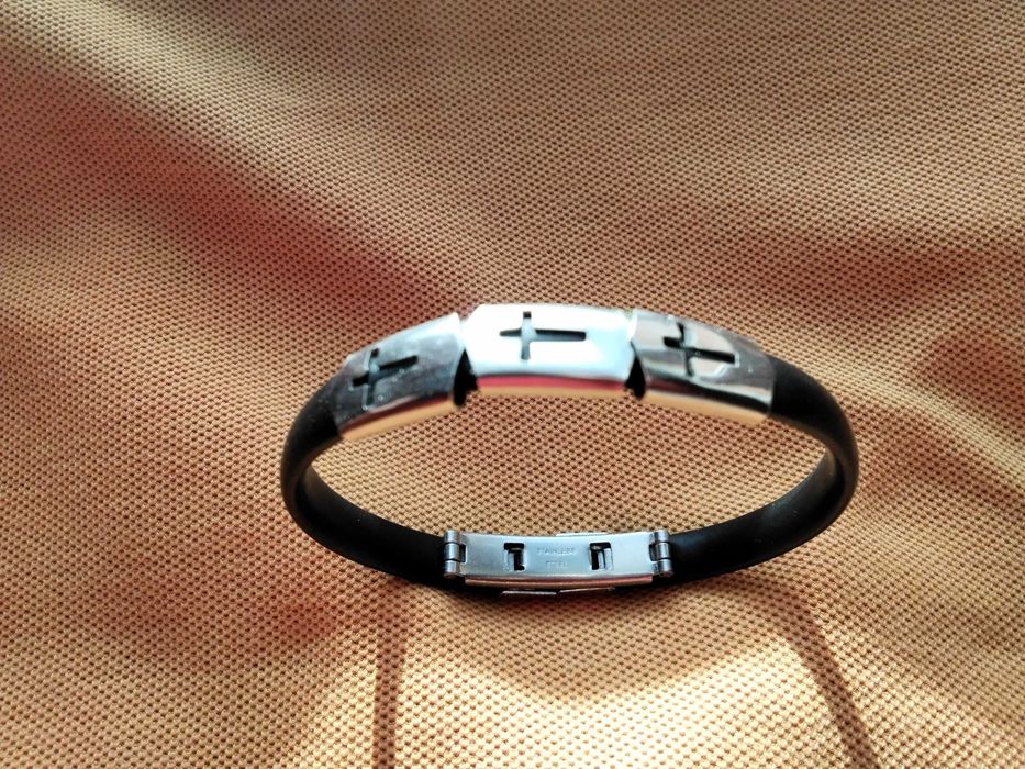 модерна дамска силиконова гривна с медицинска неръждаема стомана