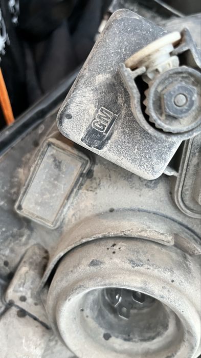 Левая фара cobalt GM