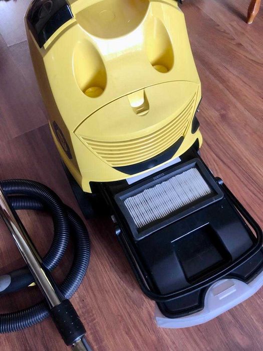 Пылесос с аквафильтром DS 5500