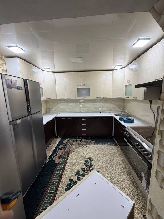 Срочно продам кухиний гарнитур акрил