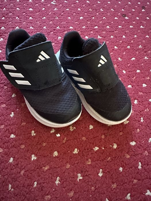 Adidasi mar 21 baieti