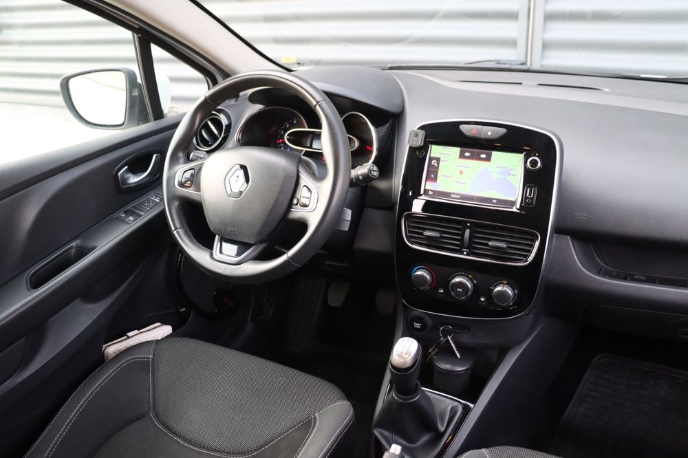 Proprietar pe carte vand renault clio 4 /Euro6/Ac/2017