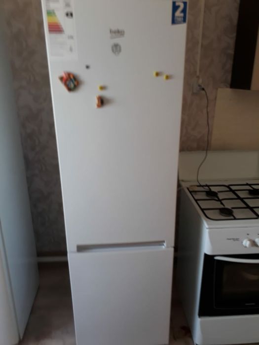 Холодильник 50 000