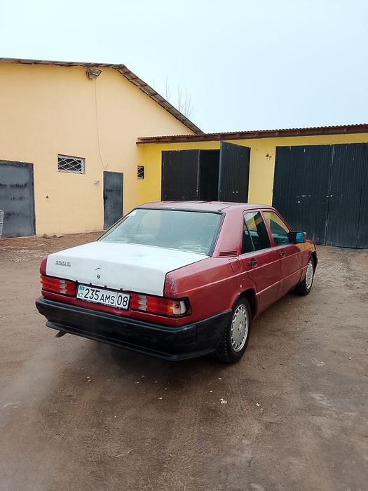 Мерс 190 2.3 газ-бензин