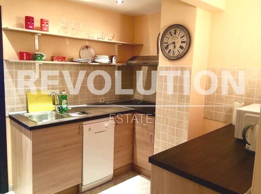 Дава се под наем Двустаен апартамент в Варна, Център - 60 кв.м за 600 € - Снимка #2