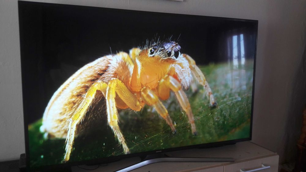 vand schimb samsung smart tv 4k 139 cm