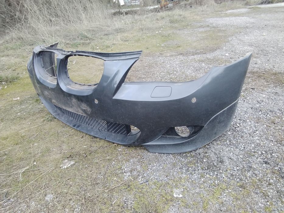 Предна броня за БМВ е 60 емкова.