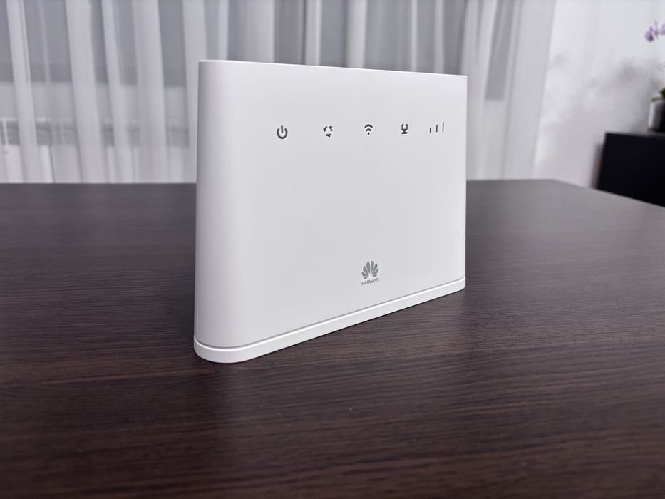 Ruter Wireless 4G Huawei B311 – Nou (doar desigilat), Deblocat în orice rețea