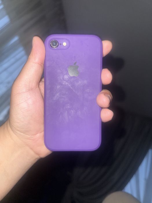 Продам айфон в хорошем состояние