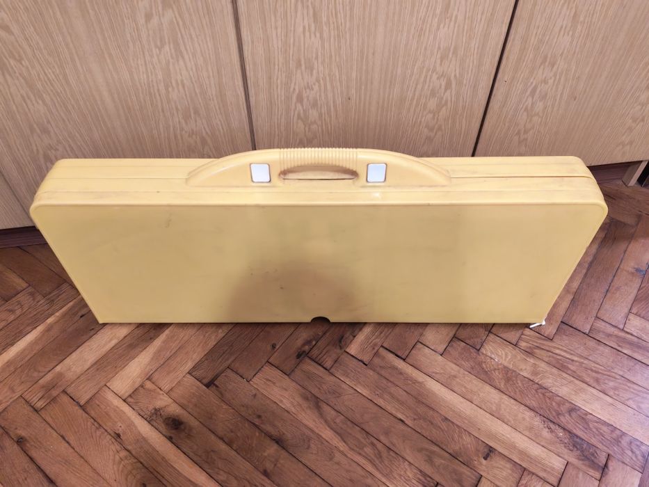 Сгъваема къмпинг маса с 4 стола