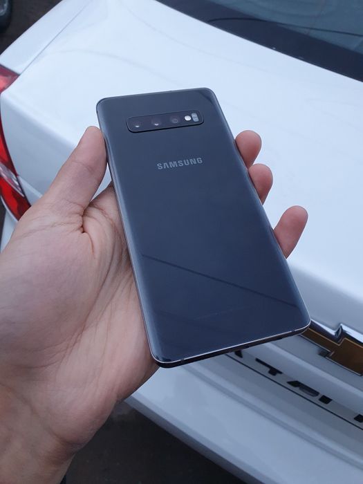 Samsung Galaxy S10 PLUS DUOS. OzU 8/128 GB. Garantya bor. Halol