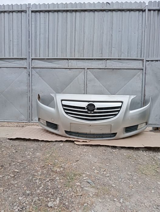 Bara fata Opel insignia