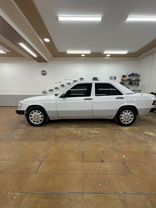 Mercsedec benz 190