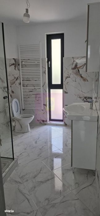 Apartament 3 camere de vânzare la Sinaia
