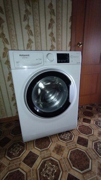 Стиральная машинка Hotpoint Ariston