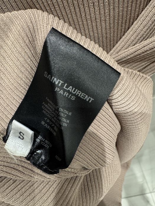 Близа Saint Laurent