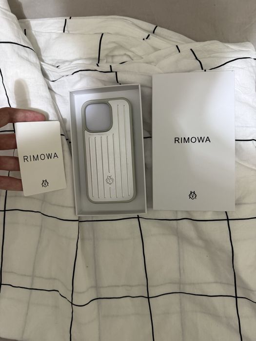 Rimowa калъф за iPhone 16 Pro – сив