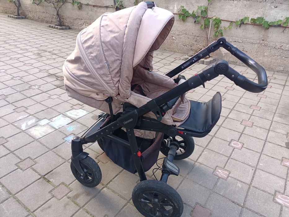 Vând Cărucior 3 in 1, pliabil, in stare foarte bună