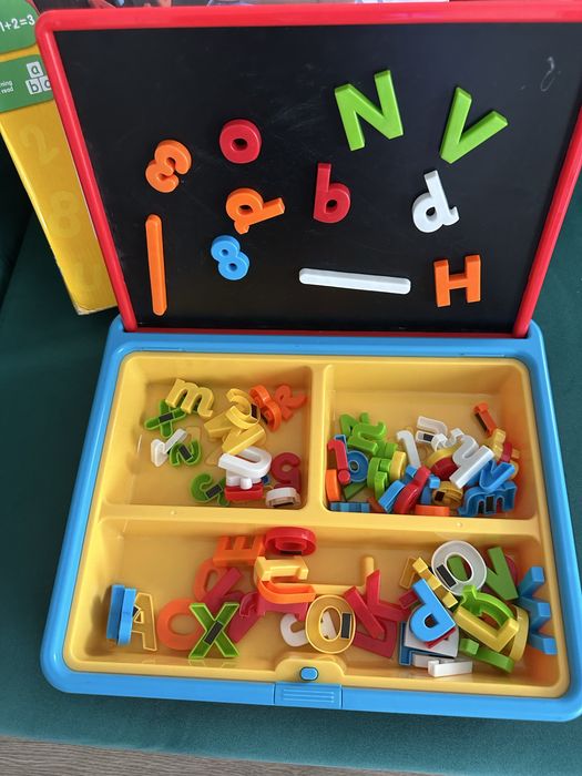 Tabla Magnetica cu litere si cifre- Mothercare