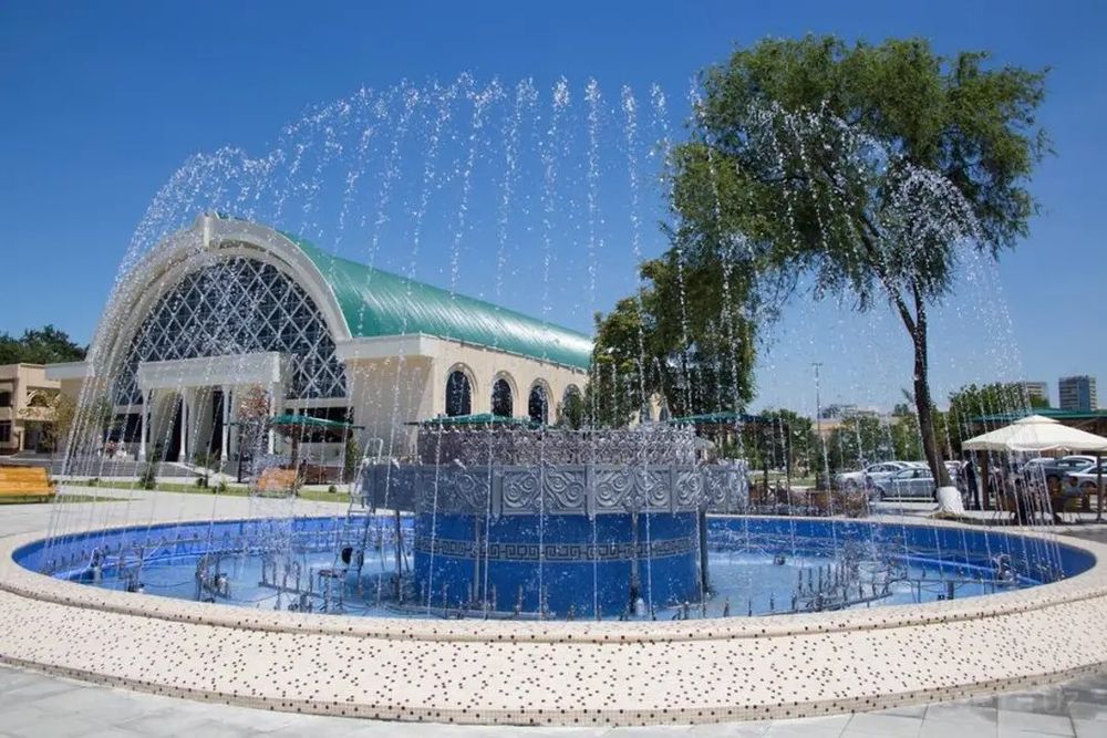 СВОЯ! В самом центре города! Ремонт+Мебель+Техника+Парковка. 100м²