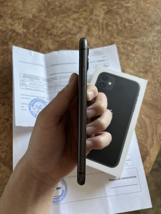 iPhone 11 в отличном состоянии