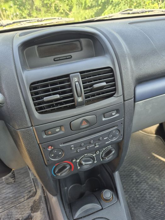 Vând Renault Symbol 1.5 dCi, an fabricație 2007, în stare tehnică foarte bună