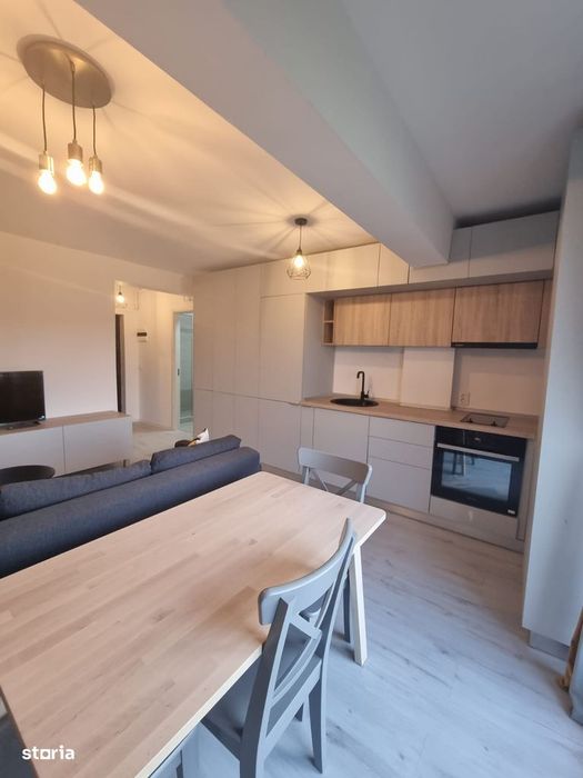 Garsonieră modernă cu balcon și aer condiționat | Parcare inclusa \