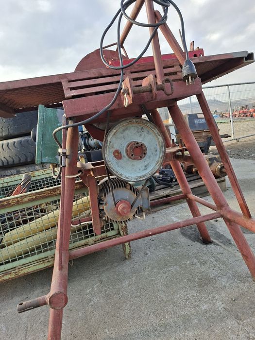 Circular lemne in tiranti sau electrictri