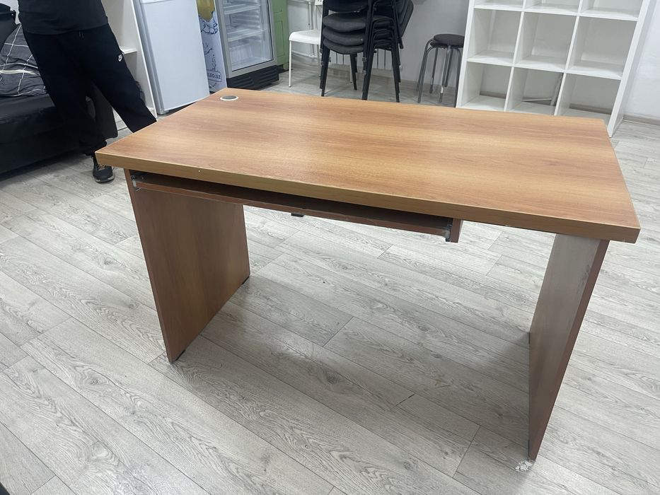 Продам офисные столы