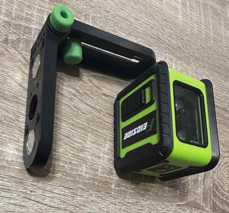 Промоция!!! Лазерен нивелир с кръстосани линии